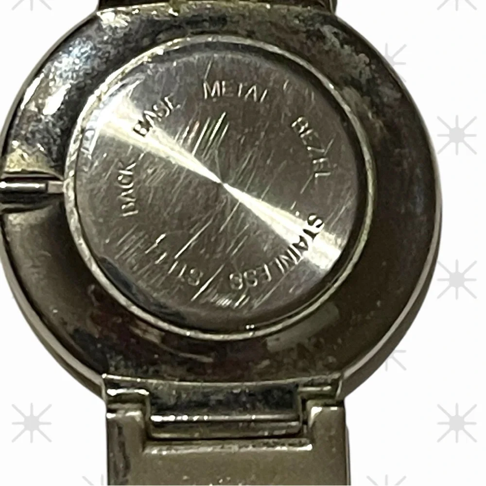 🕒 Timeless Elegance: Geneva Quartz Watch
